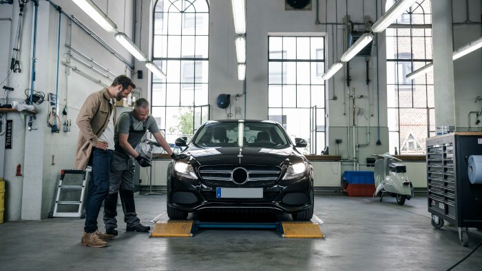 Thay bóng đèn theo cặp