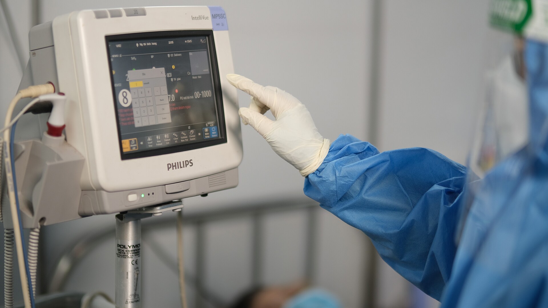 Bệnh viện dã chiến Quận 11 cải thiện chất lượng chăm sóc bệnh nhân COVID-19 với giải pháp monitor thông minh của Philips